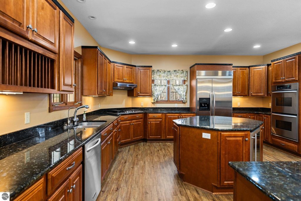 Image 8 of property listing at 15445 Holly Drive, Thompsonville, MI 49683