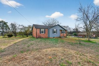 5510 Jernigan LN, Murfreesboro, TN 37129