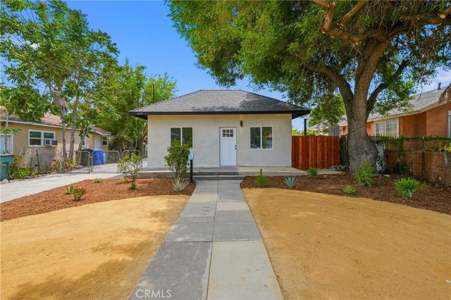 939 W 8th, San Bernardino, CA 92411