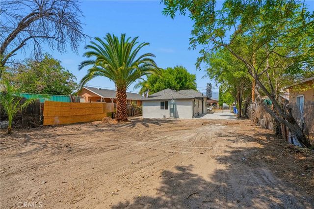939 W 8th, San Bernardino, CA 92411