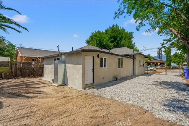 939 W 8th, San Bernardino, CA 92411