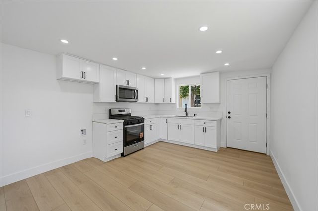 939 W 8th, San Bernardino, CA 92411