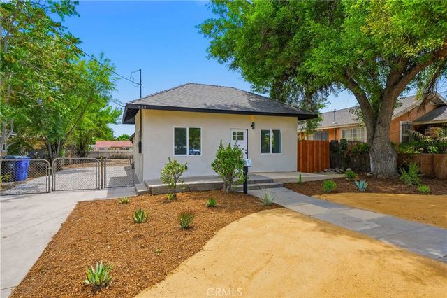 939 W 8th, San Bernardino, CA 92411