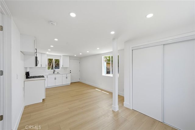 939 W 8th, San Bernardino, CA 92411