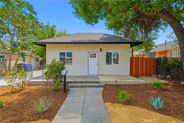 939 W 8th, San Bernardino, CA 92411
