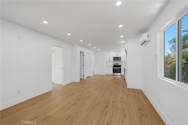 939 W 8th, San Bernardino, CA 92411