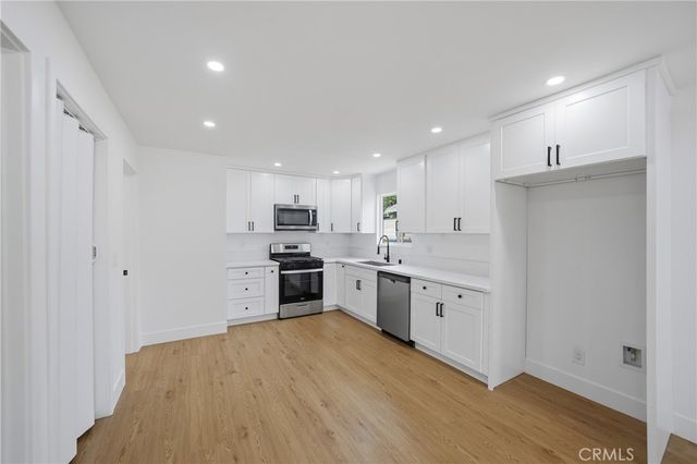 939 W 8th, San Bernardino, CA 92411