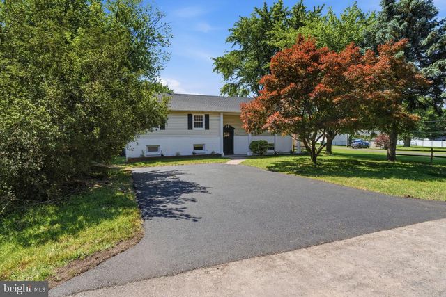 2815 ATLANTIC AVE, Bensalem, PA 19020