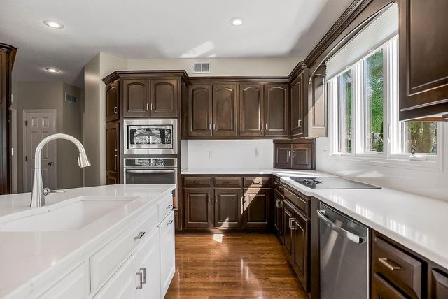 26442 W 110th Terrace, Olathe, KS 66061