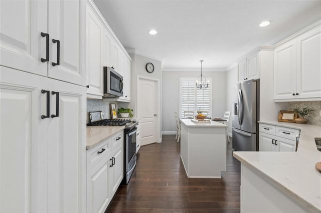 4910 SKY BLUE DRIVE, Lutz, FL 33558