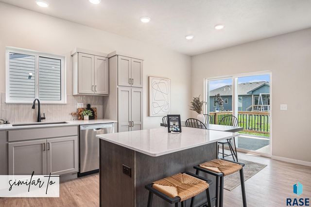 3613 S Osprey Ave, Sioux Falls, SD 57110