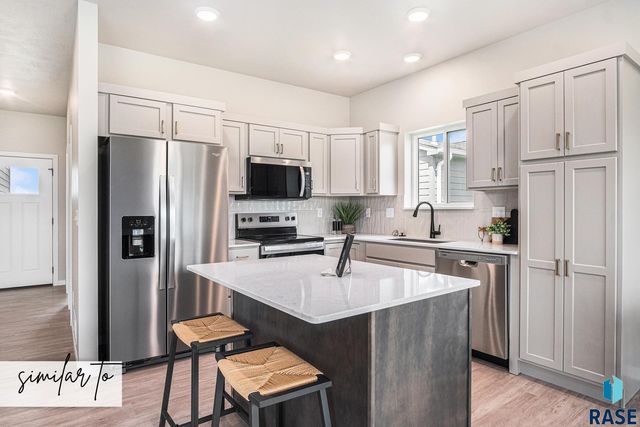 3613 S Osprey Ave, Sioux Falls, SD 57110