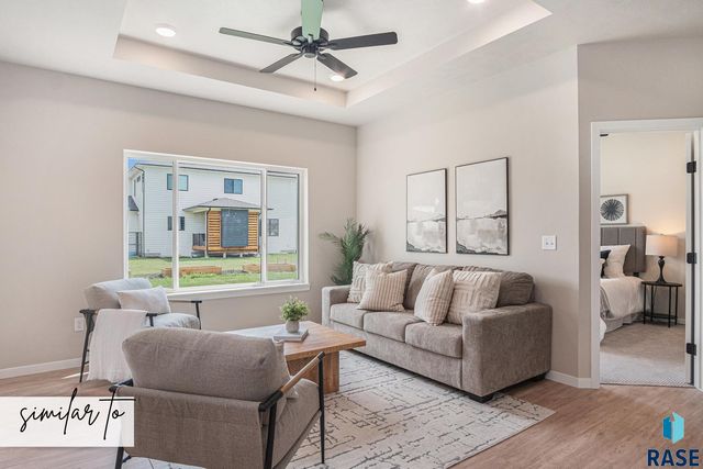 3613 S Osprey Ave, Sioux Falls, SD 57110