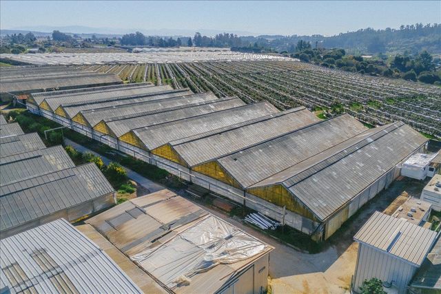 371 Calabasas Road, Watsonville, CA 95076