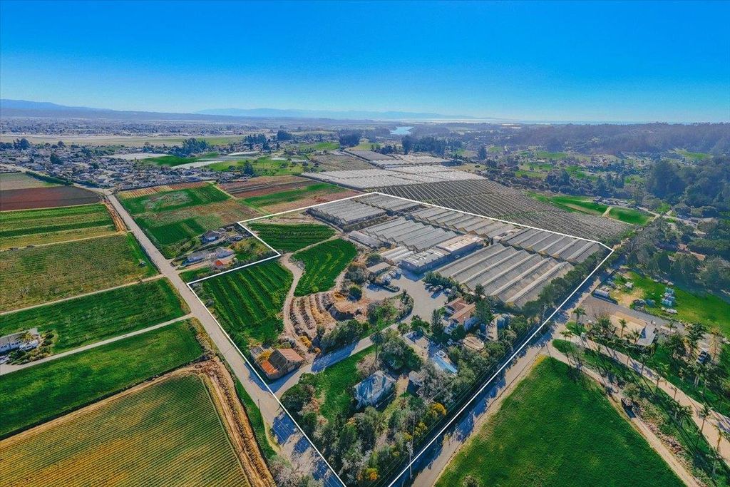 371 Calabasas Road, Watsonville, CA 95076