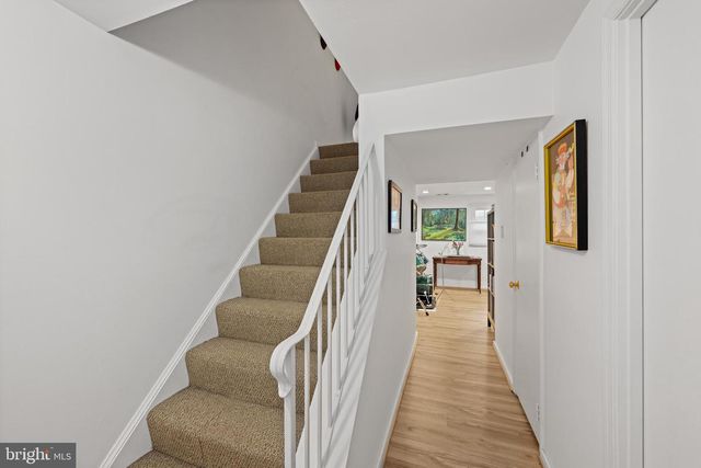 37 MARWOOD CT, Rockville, MD 20850