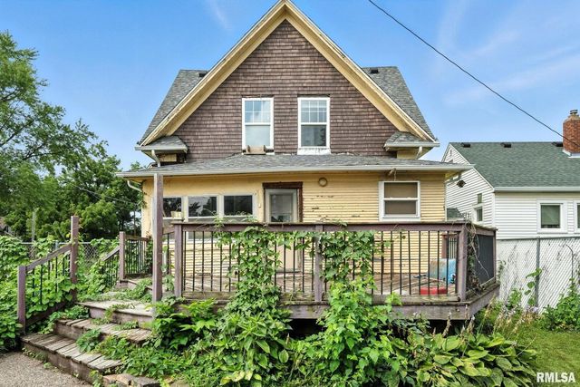 815 S DITTMER Street, Davenport, IA 52802