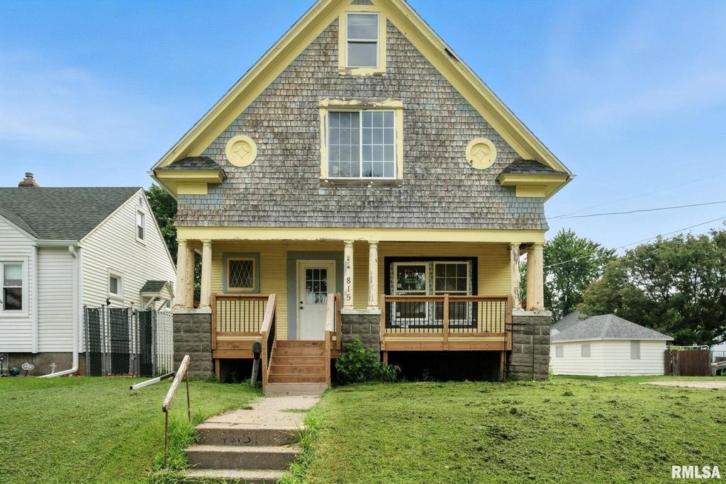 815 S DITTMER Street, Davenport, IA 52802