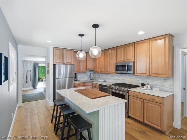 10435 Spring Street, Fenton, MI 48430