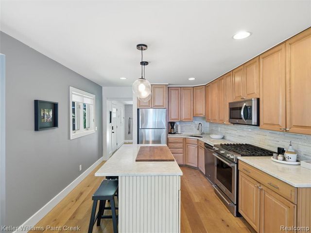 10435 Spring Street, Fenton, MI 48430