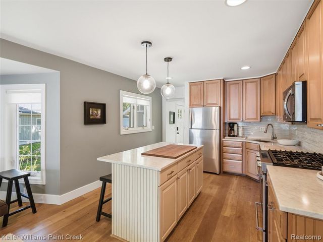 10435 Spring Street, Fenton, MI 48430