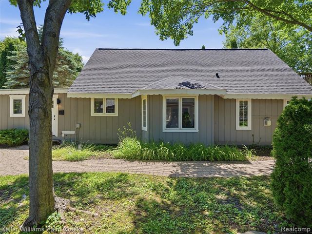 10435 Spring Street, Fenton, MI 48430