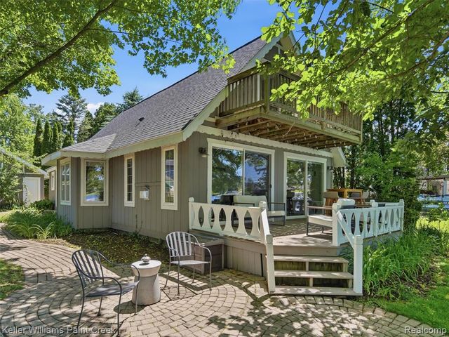 10435 Spring Street, Fenton, MI 48430