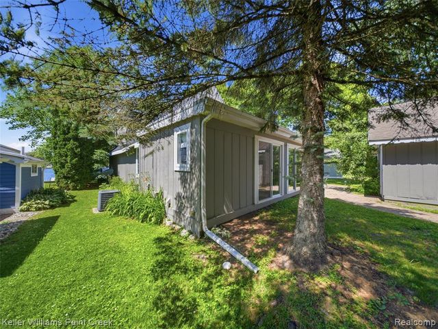 10435 Spring Street, Fenton, MI 48430