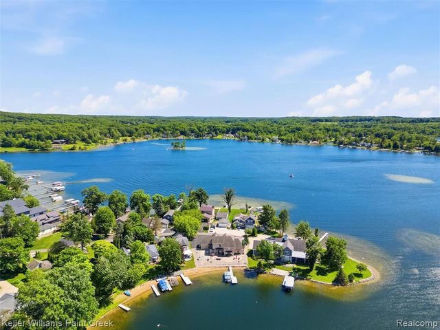 10435 Spring Street, Fenton, MI 48430