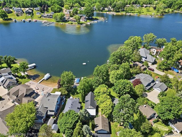 10435 Spring Street, Fenton, MI 48430