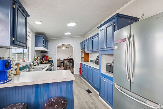 1123 Debbie, Marion, TX 78124