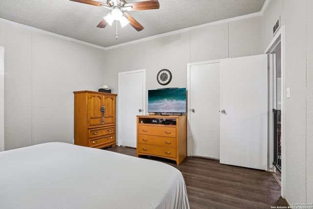 1123 Debbie, Marion, TX 78124