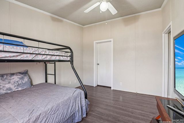 1123 Debbie, Marion, TX 78124