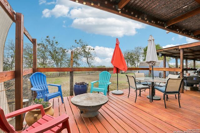 1123 Debbie, Marion, TX 78124