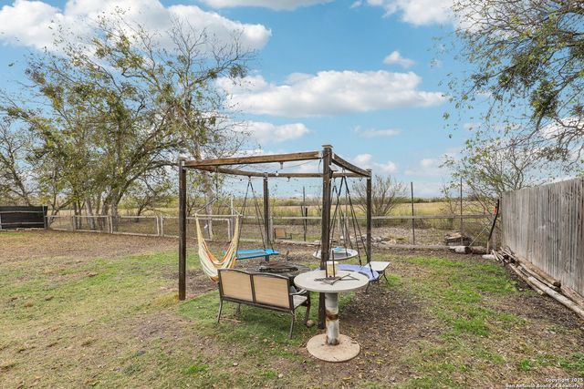 1123 Debbie, Marion, TX 78124