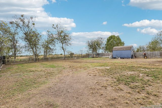 1123 Debbie, Marion, TX 78124