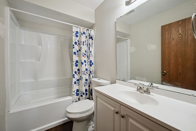 532 Shenandoah Trail, Elgin, IL 60123