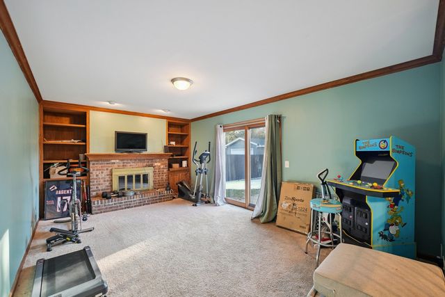 532 Shenandoah Trail, Elgin, IL 60123