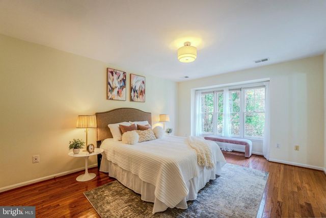 1213 WEATHERSTONE CT, Reston, VA 20194