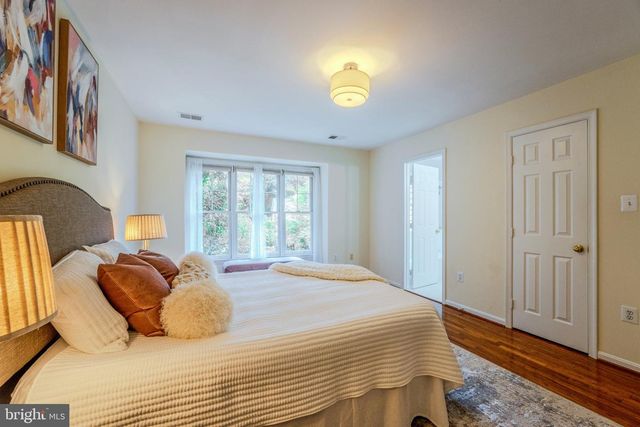 1213 WEATHERSTONE CT, Reston, VA 20194