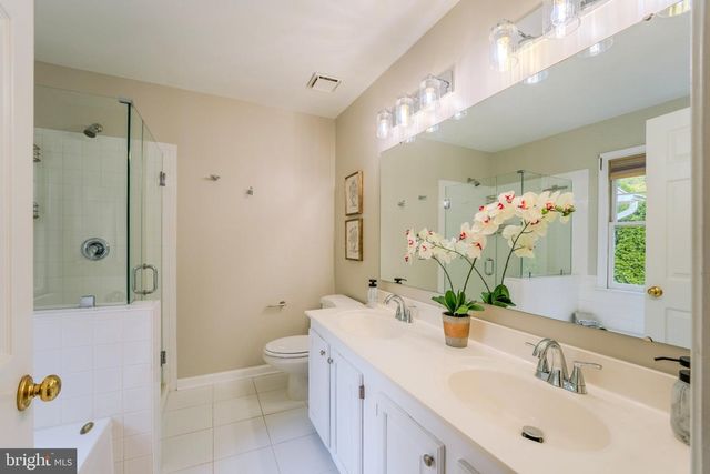 1213 WEATHERSTONE CT, Reston, VA 20194