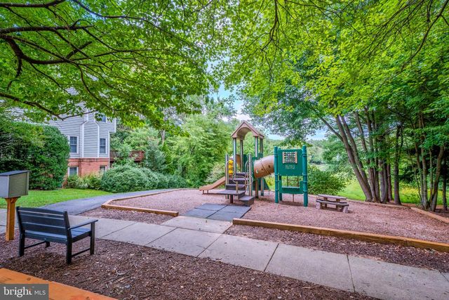 1213 WEATHERSTONE CT, Reston, VA 20194