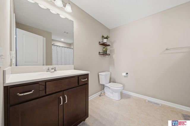 6330 Whitewater Lane, Lincoln, NE 68521