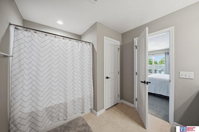 6330 Whitewater Lane, Lincoln, NE 68521