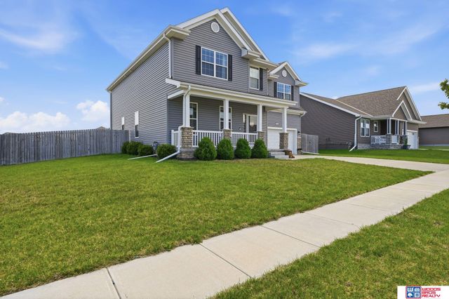 6330 Whitewater Lane, Lincoln, NE 68521