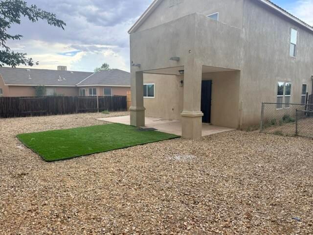 208 Colinas Avenue NE, Albuquerque, NM 87113