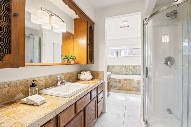 10503 Raritan Drive, Houston, TX 77043