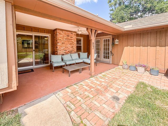 10503 Raritan Drive, Houston, TX 77043