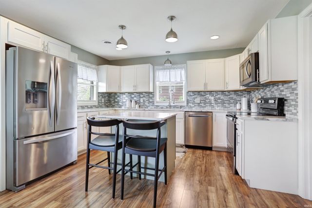 887 N Rebel Square, Rockport, IN 47635