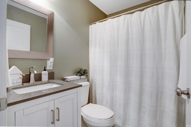 887 N Rebel Square, Rockport, IN 47635